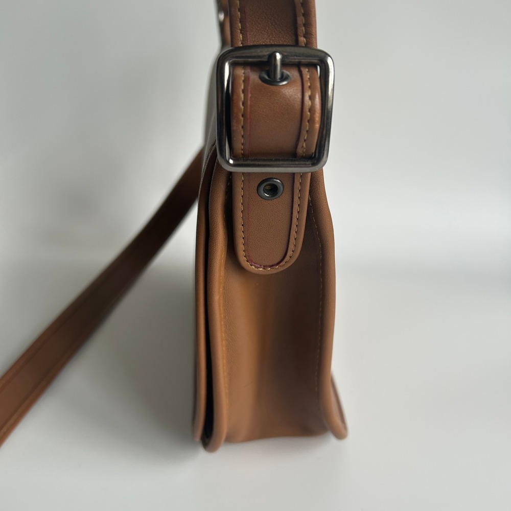 Disney Coach Mickey Mouse Saddle Bag 23 Tan Glovetanned Leather Excellent - Picture 3 of 13